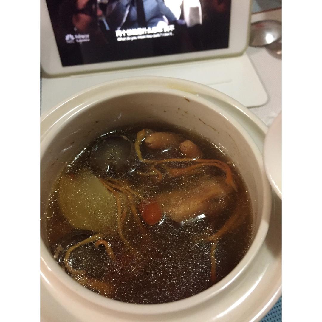 海参花胶滋补汤