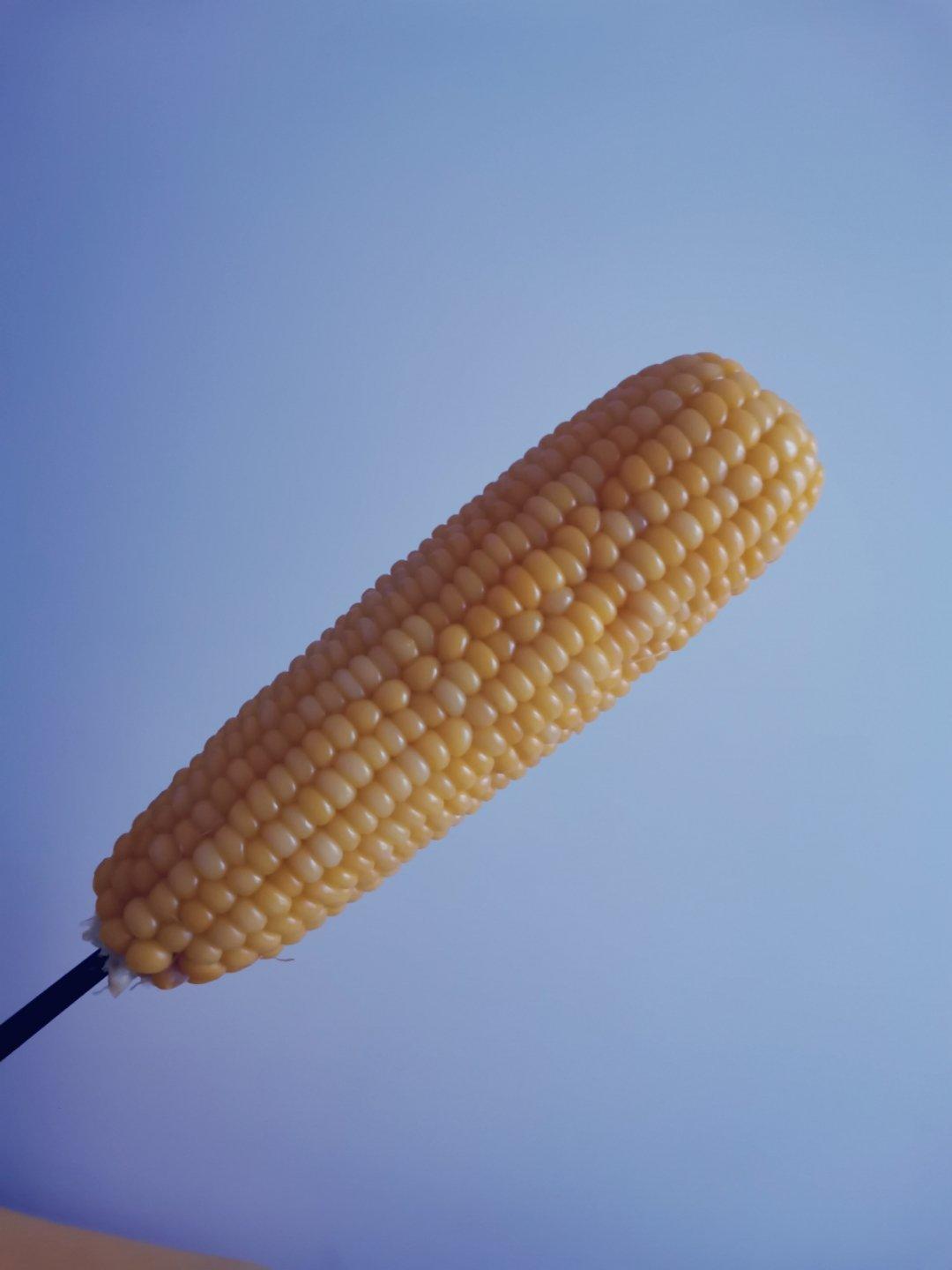 隔水蒸玉米方法