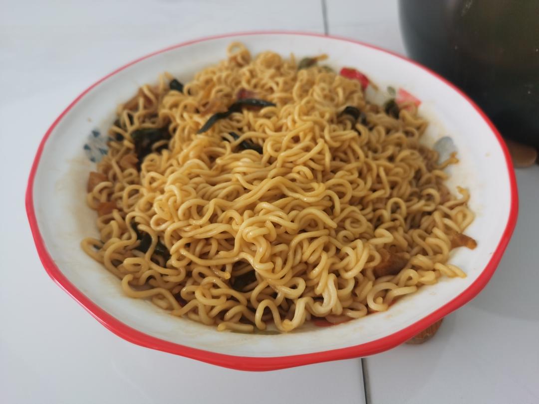 10分钟搞定的一碗葱油拌面