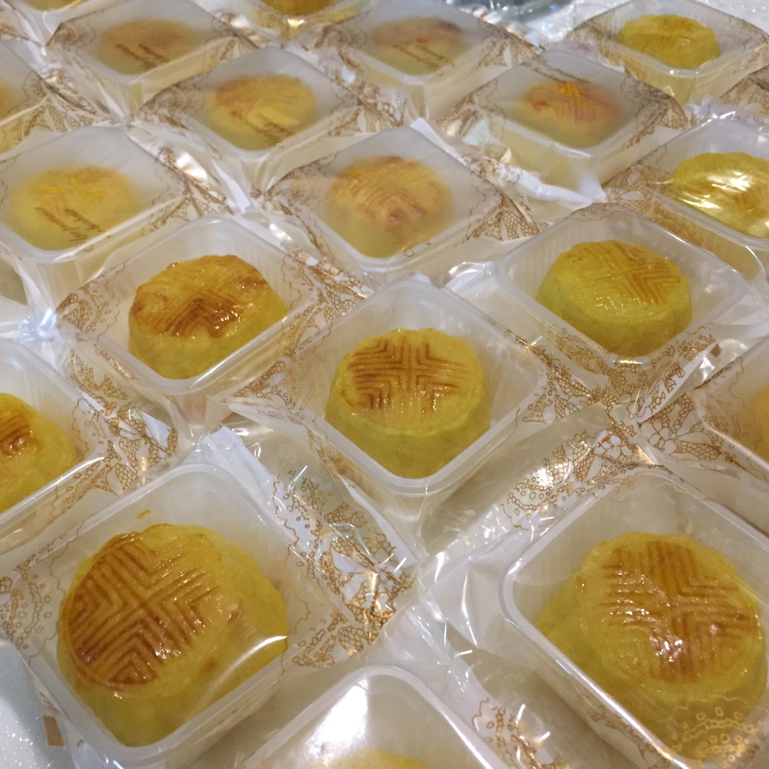 半岛奶黄月饼