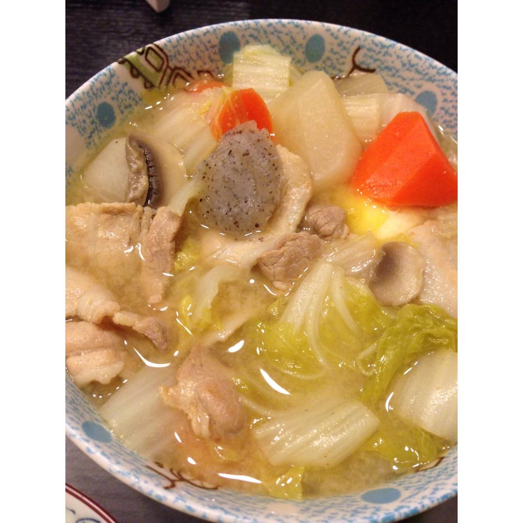 豚汁(猪肉味噌汤)