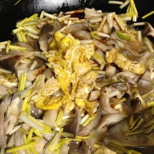 蚝油韭黄蘑菇的做法 步骤8