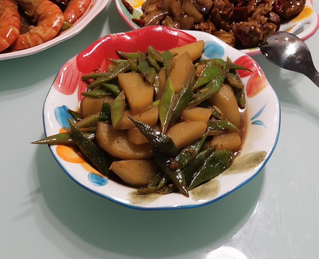 简单又好吃的土豆烧芸豆