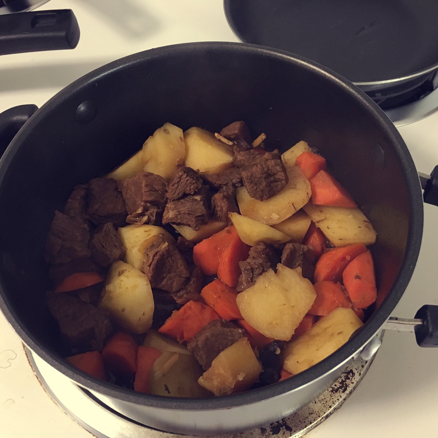 胡萝卜土豆烧牛腩