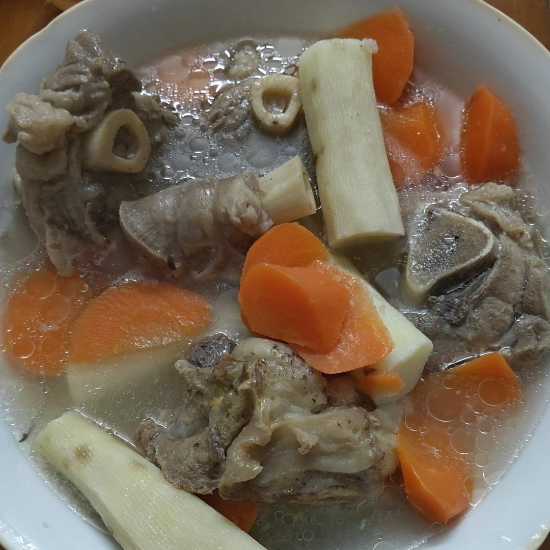 山药胡萝卜炖羊腿