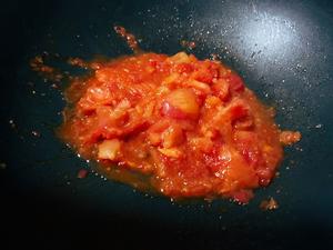番茄虾仁肉酱螺丝意面的做法 步骤7