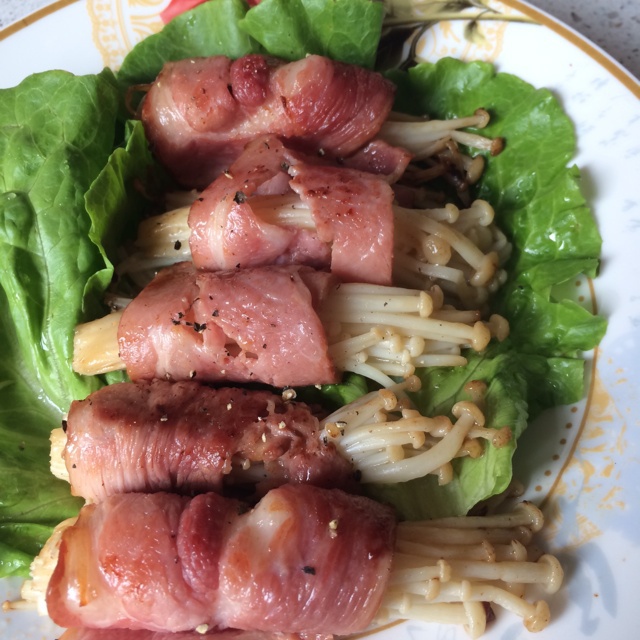 香煎培根金针菇卷