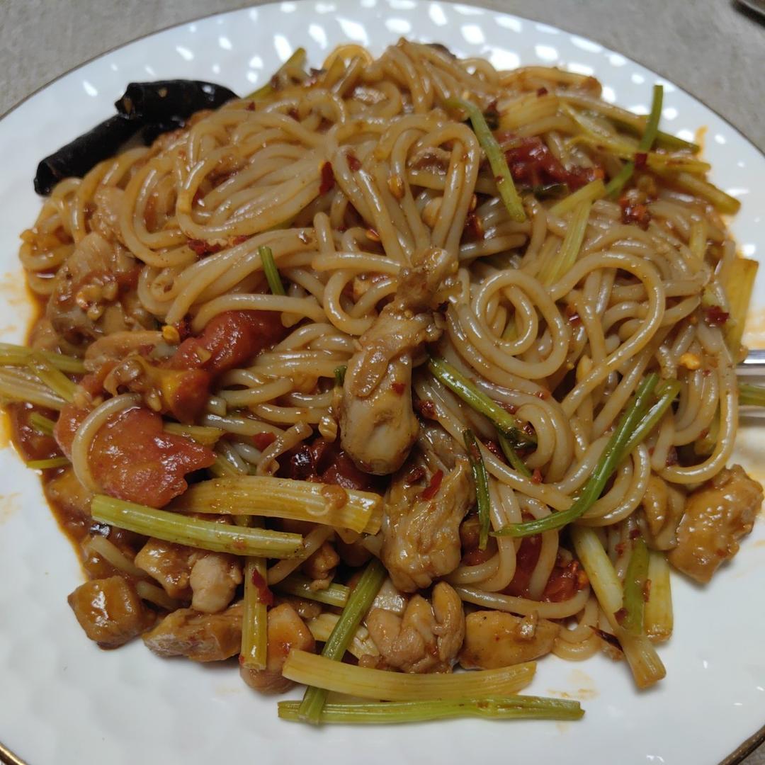 好吃哒哒新疆炒米粉