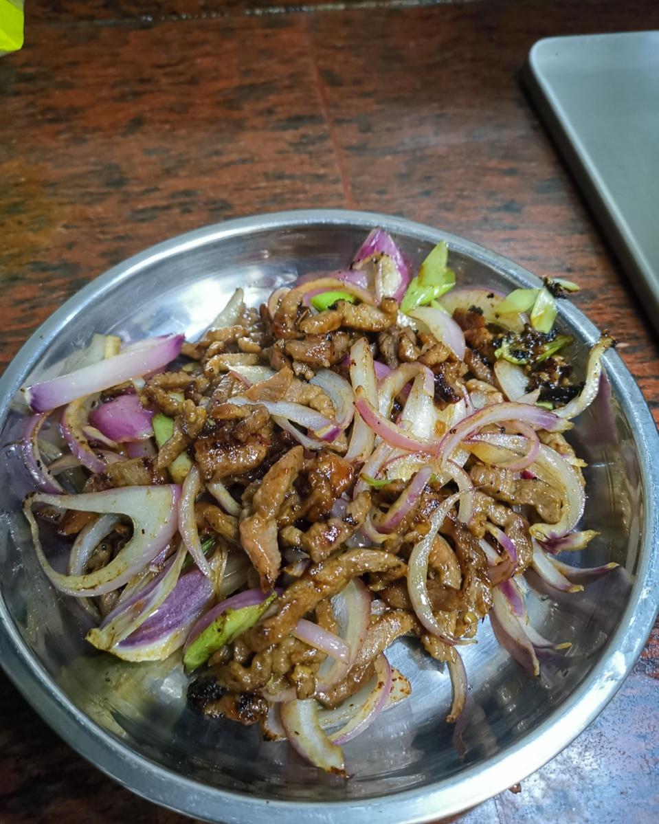 如何炒出嫩牛肉