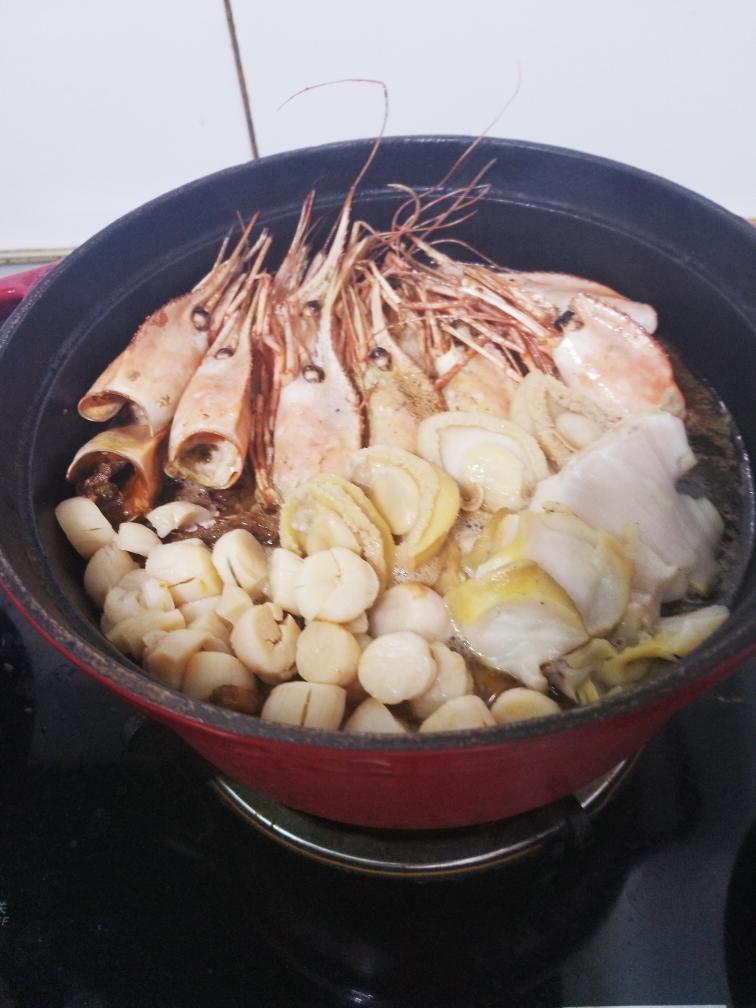 炖鸽子小佛跳墙鲍鱼鸽煲