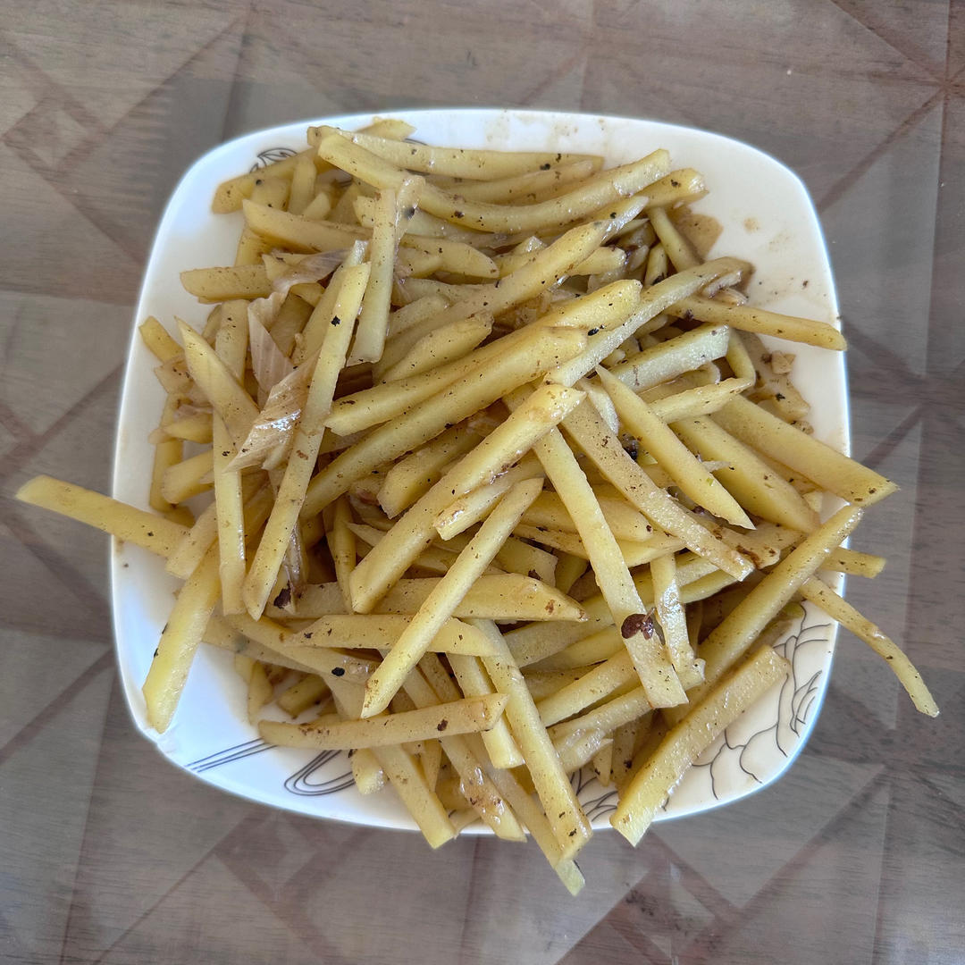 酸辣土豆丝的家常做法 超级下饭