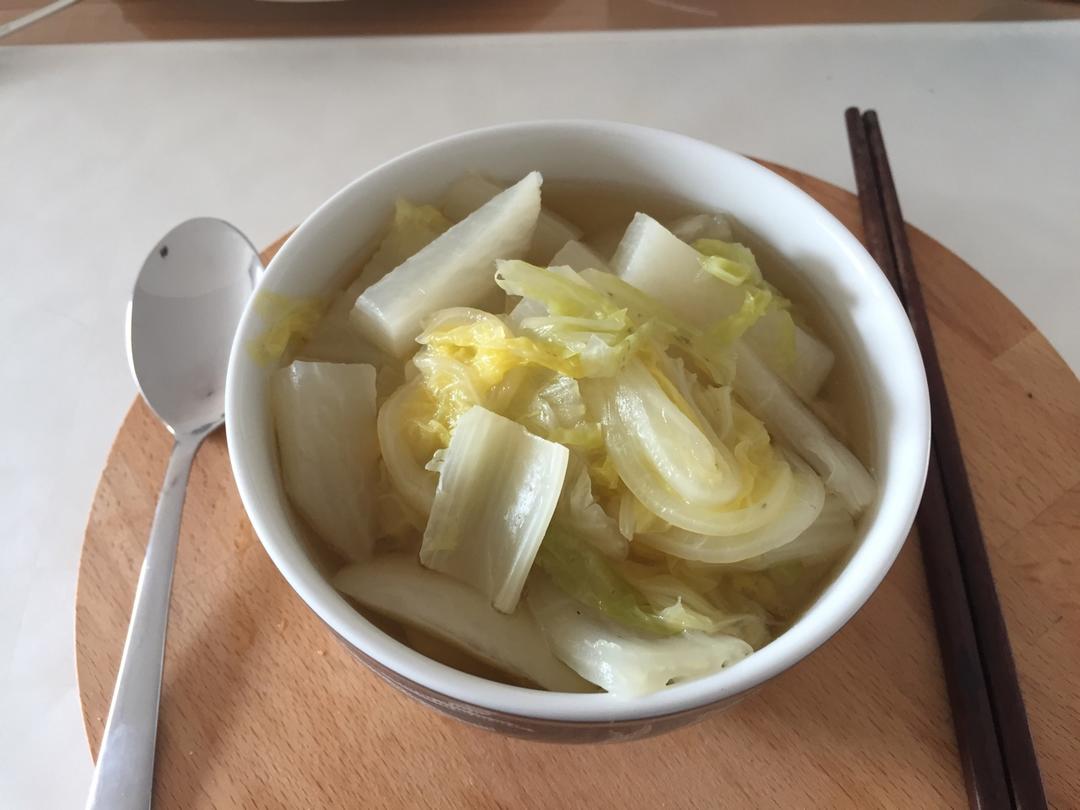 白萝卜白菜汤