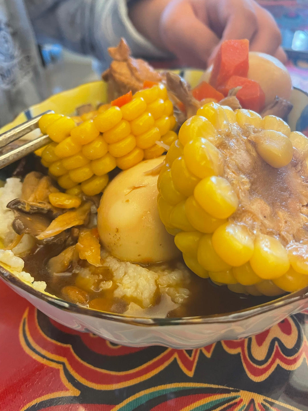 超好吃的玉米蘑菇炖排骨