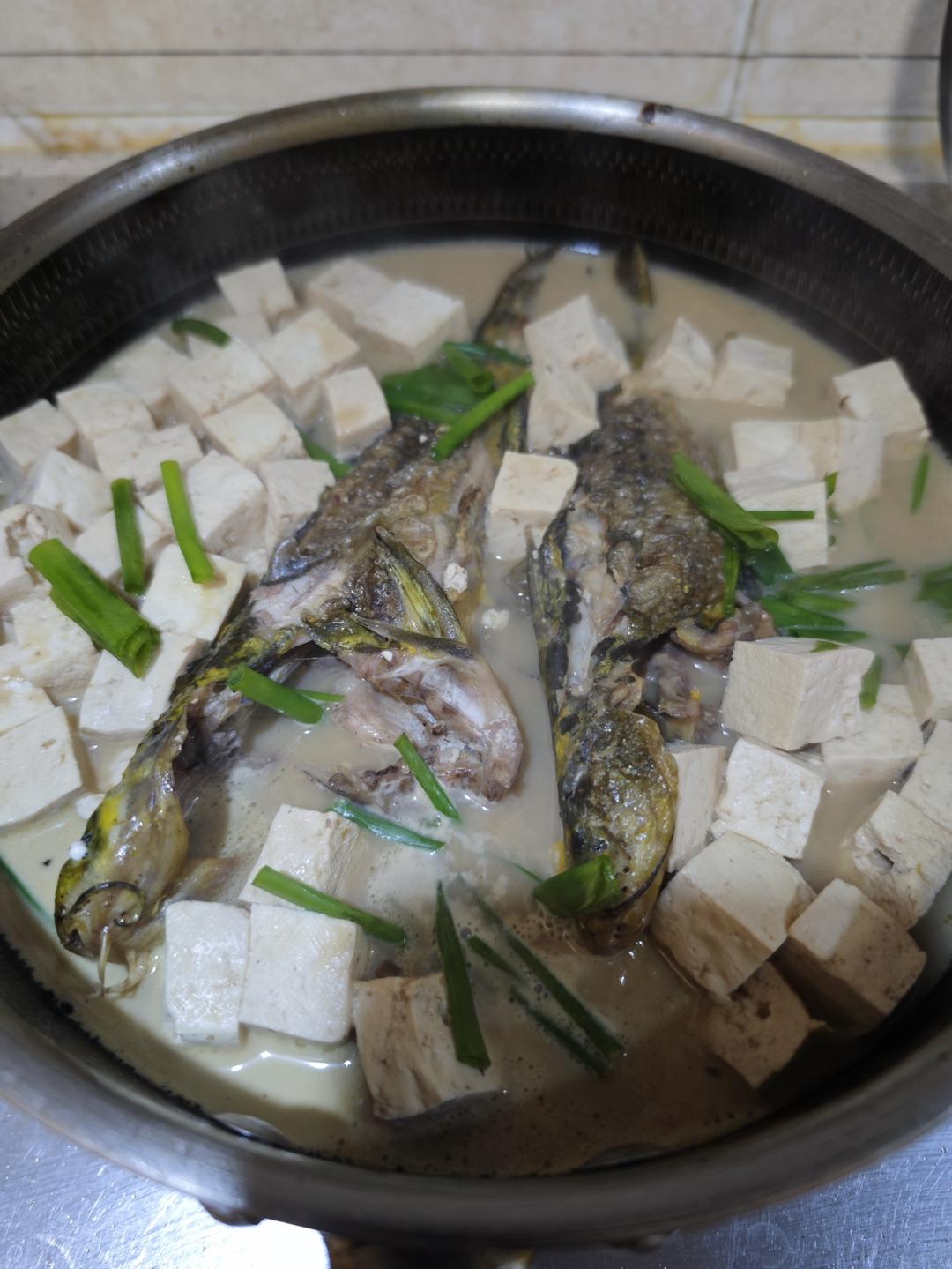 黄骨鱼炖豆腐