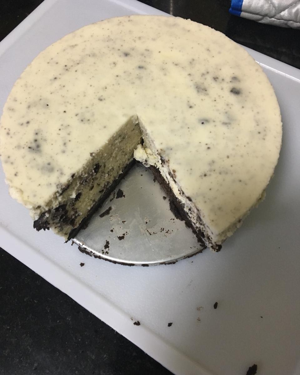 【奥利奥冻芝士蛋糕】拯救新手的免烤美味甜点