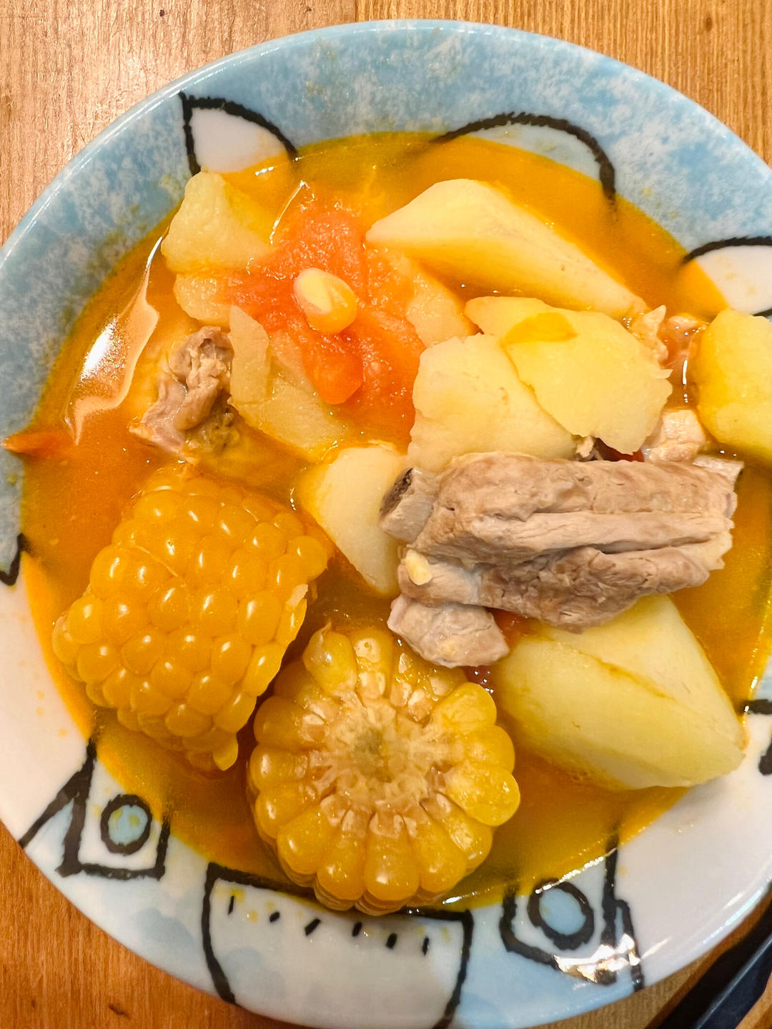 番茄土豆玉米排骨汤