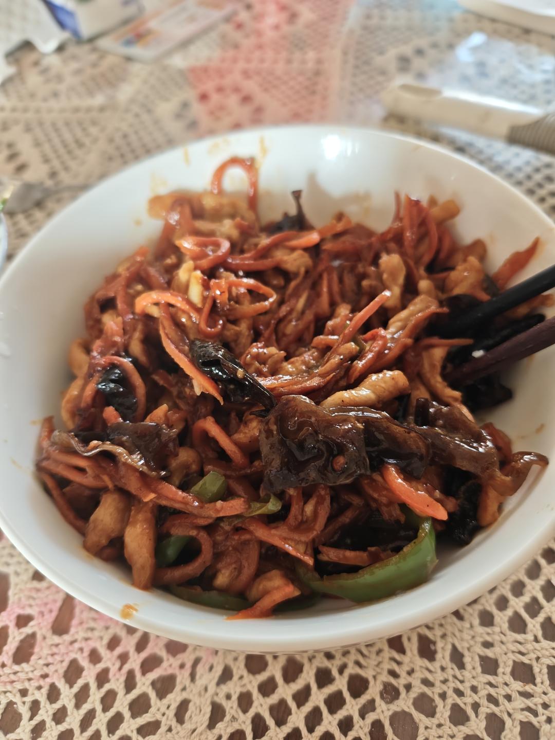 超好吃的鱼香肉丝（做法相当简单，一看就会）