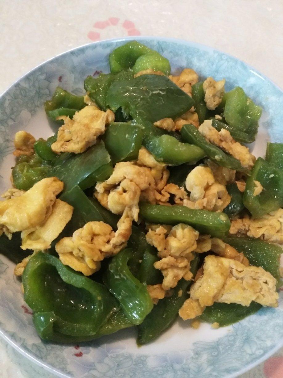 快手菜1:青椒炒鸡蛋