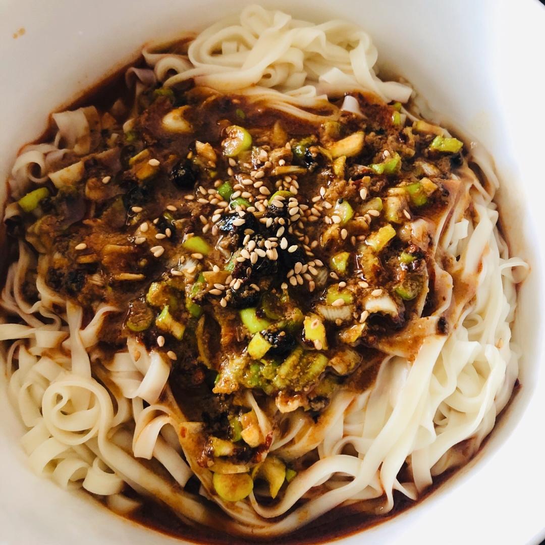 好吃到舔盘的拌面秘方，太销魂了！🍜