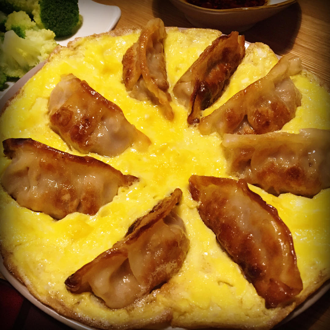 蛋抱煎饺（速冻饺）