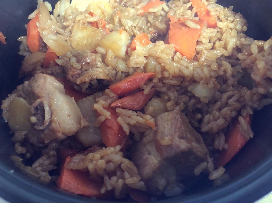 胡萝卜小排土豆焖饭