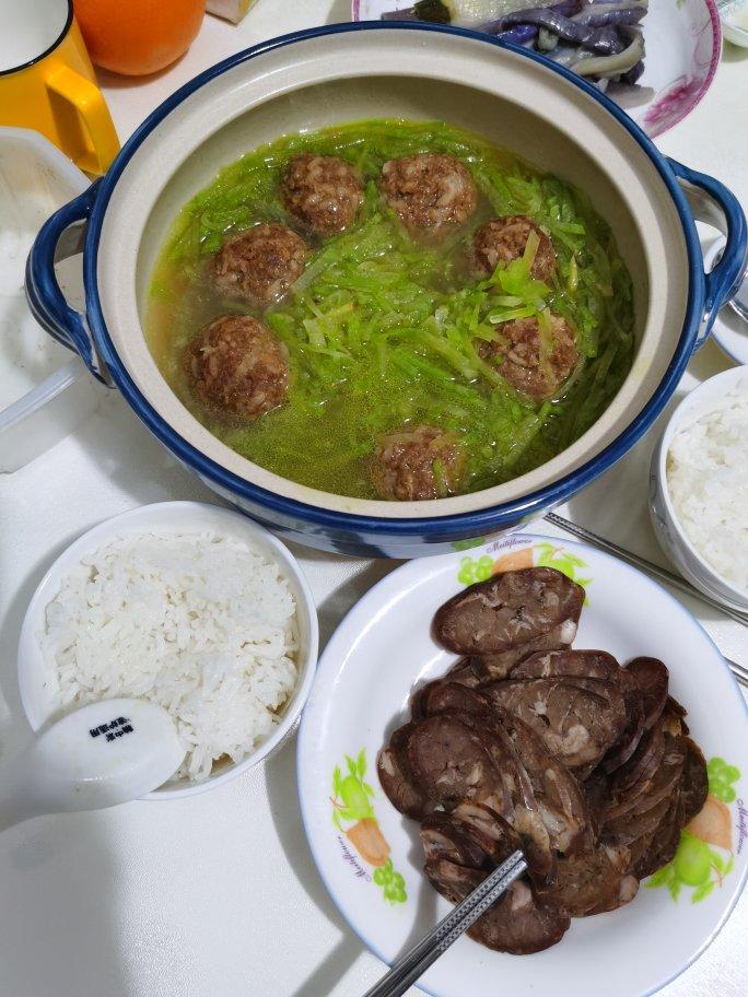 羊肉丸子萝卜丝汤