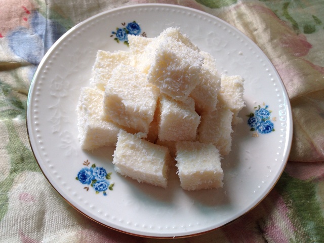 完胜85度C牛奶椰丝小方
