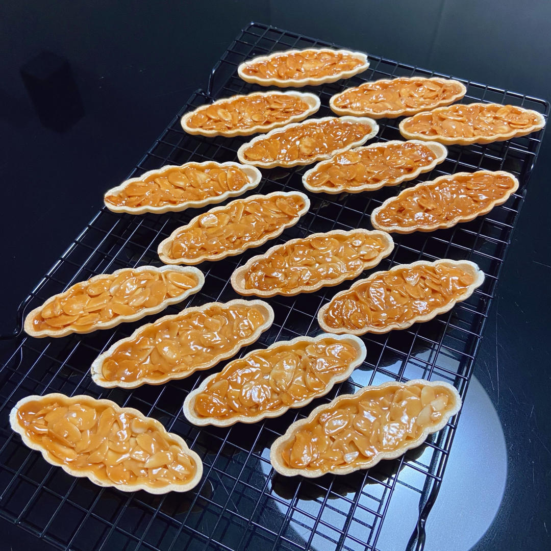 新年零食～焦糖杏仁糯米船