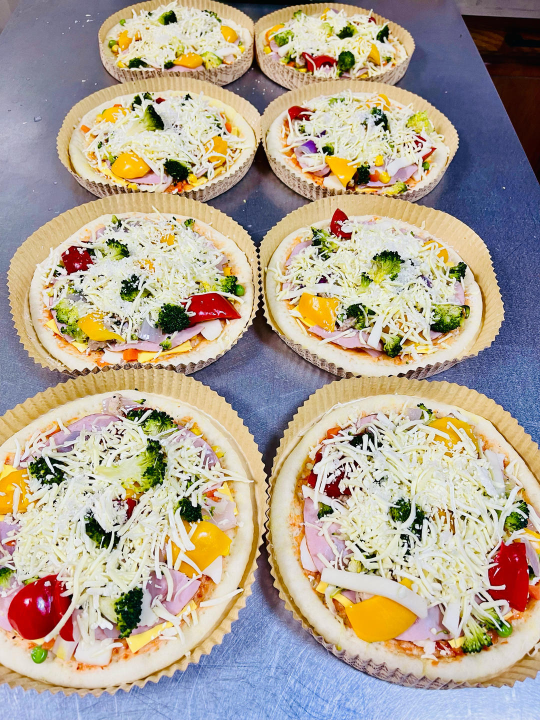 面包师私藏7天懒人披萨公式，手残党10分钟吃上现烤披萨