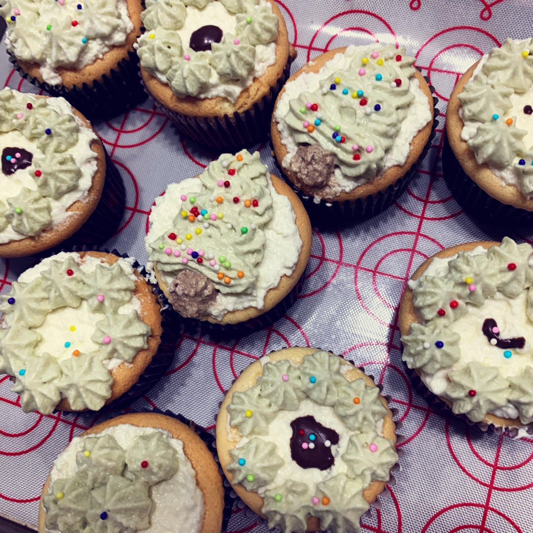 圣诞元素‼️小清新ins风纸杯蛋糕