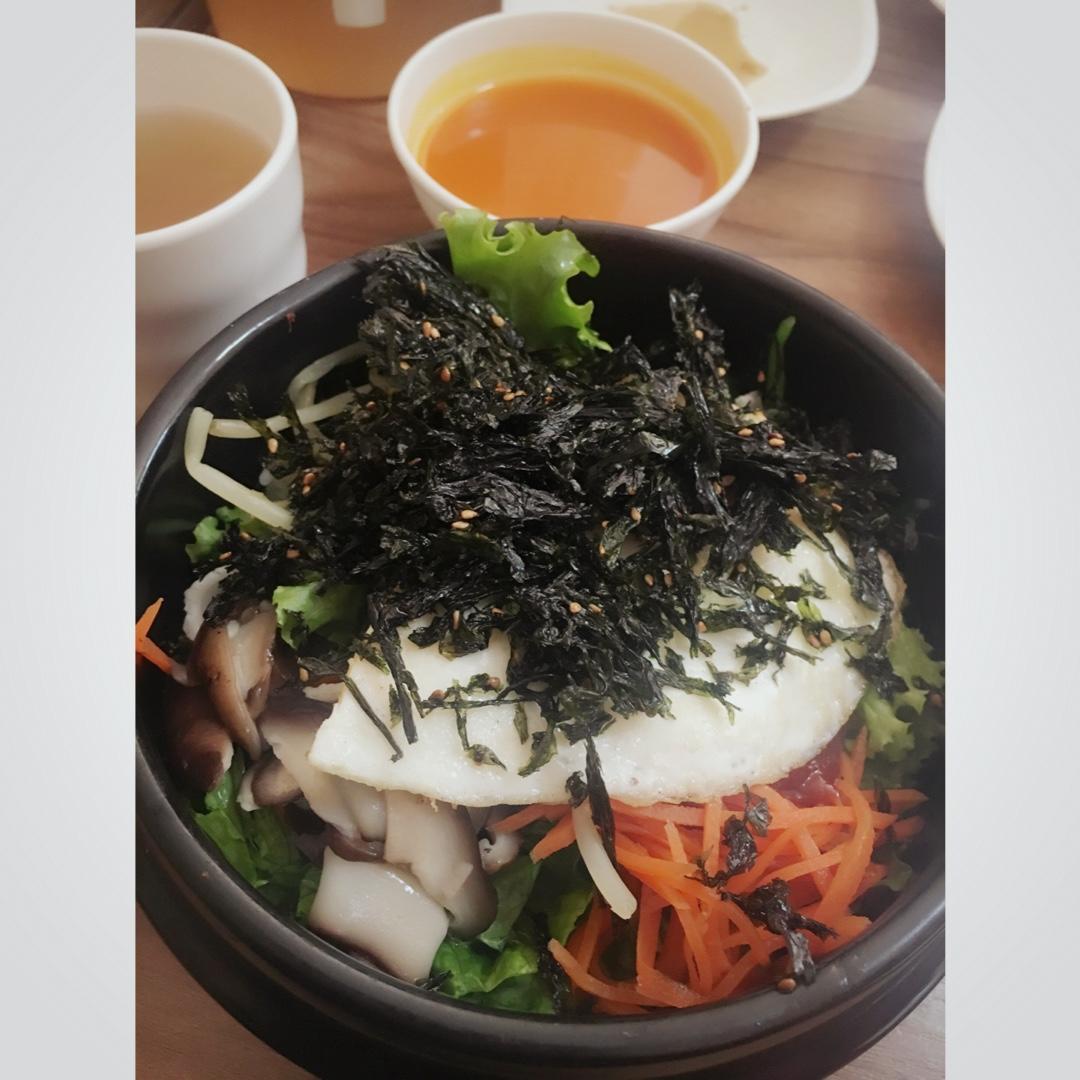 外食也要拍拍拍ヾ(✿ﾟ▽ﾟ)ノ