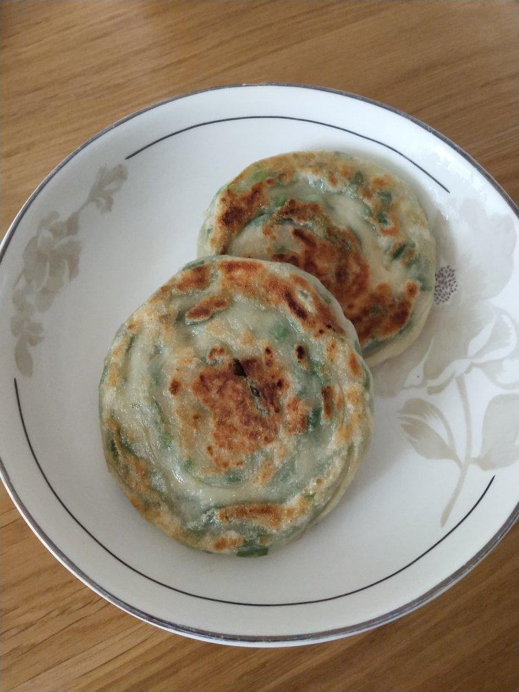 家常鸡蛋葱油饼 凉了也不硬 外酥里软 媲美早餐店 附细节视频详解
