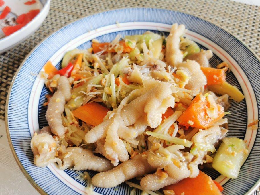 傣味舂鸡脚