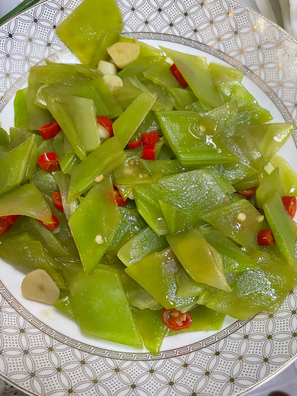 清炒莴笋