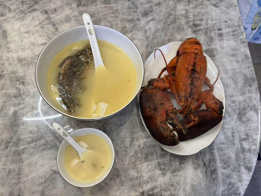 奶白鲫鱼豆腐汤|一条鱼最后的温柔