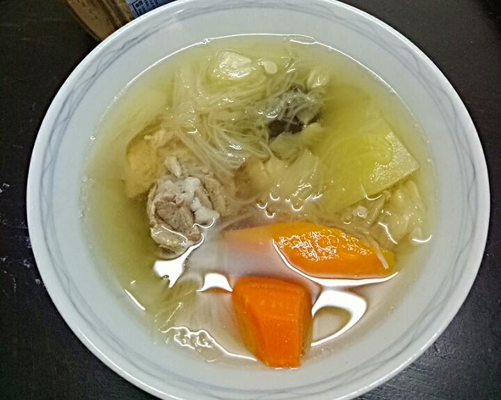 鱼翅瓜红萝卜猪骨炖汤