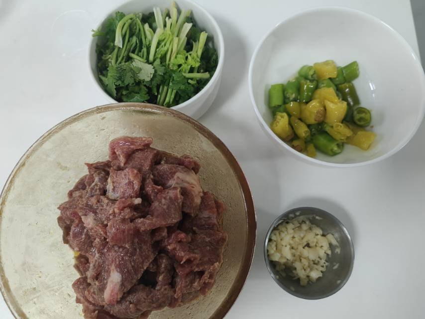 小炒黄牛肉，肉嫩味香！太好吃了简直是米饭杀手！