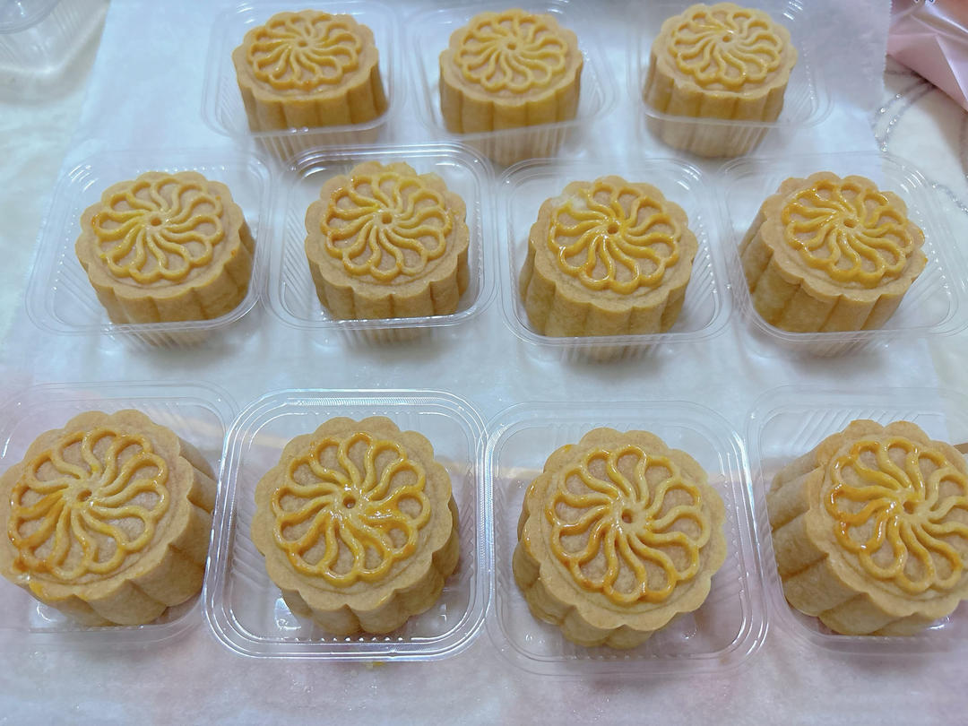 自制 广式莲蓉月饼🥮