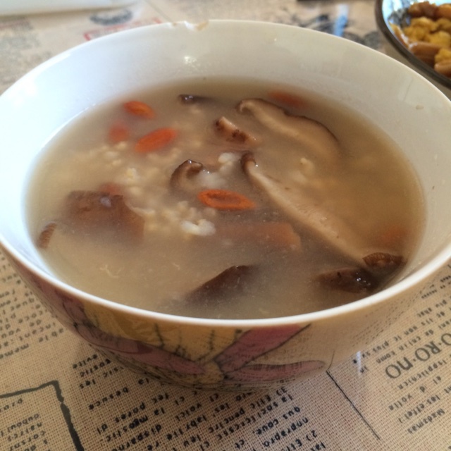 糙米枸杞香菇咸粥