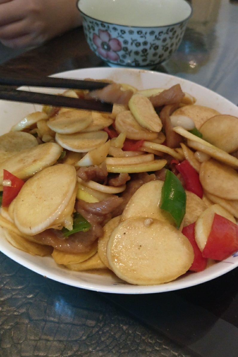 强伯伯做的篙芭肉丝茭白