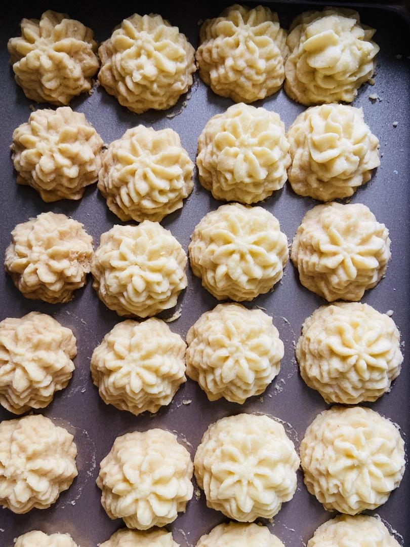 一抿即化酥到掉渣的珍妮曲奇云顶小花/烘焙视频饼干篇1