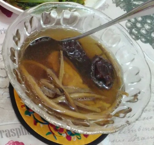 茶树菇排骨汤