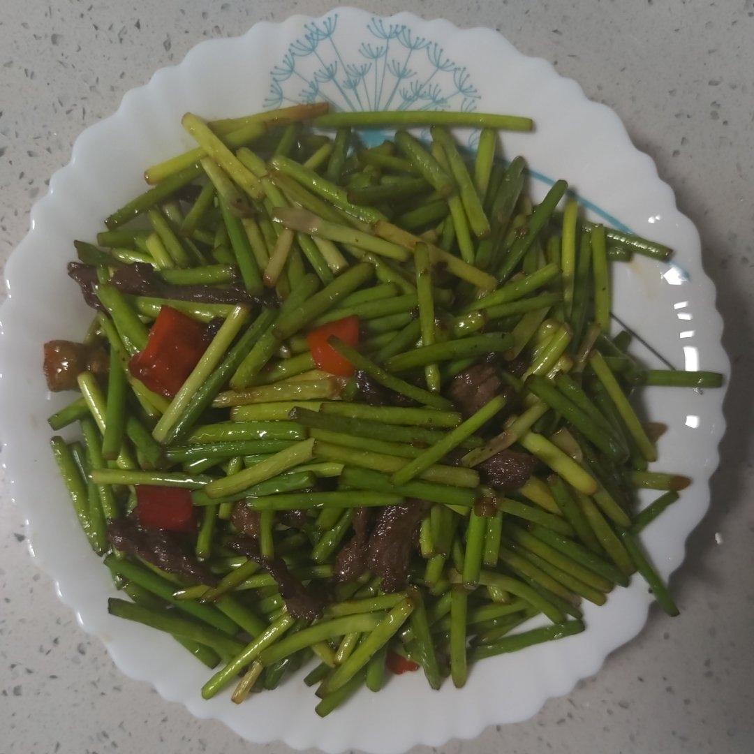 简单易做的下饭菜－蒜苔炒肉