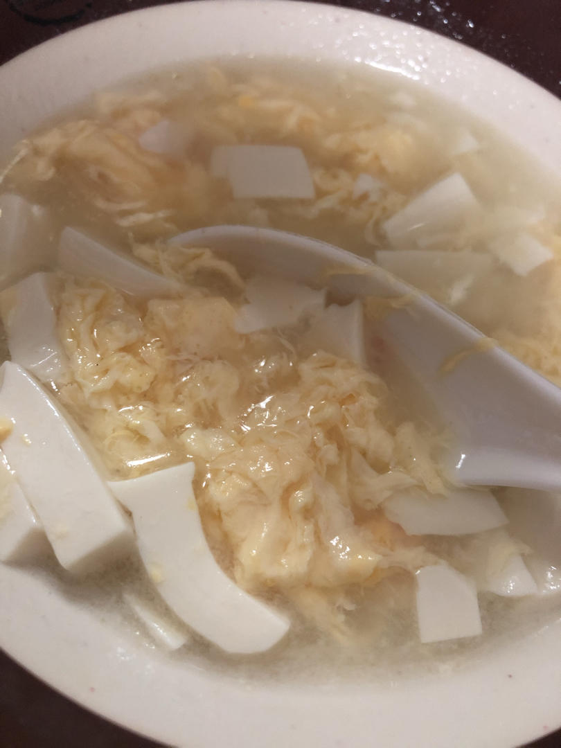 炸鸡配小白做的内酯豆腐鸡蛋汤简单快手