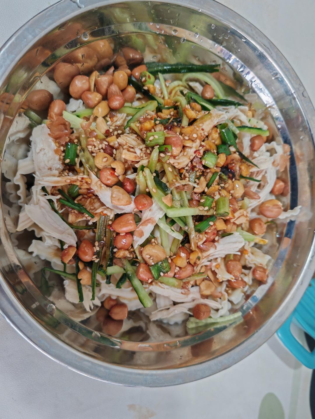 🥒鸡丝凉面