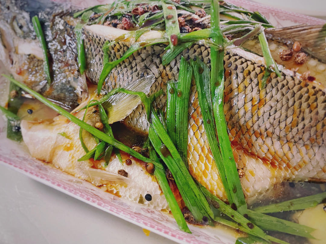 最简单的清蒸鲈鱼