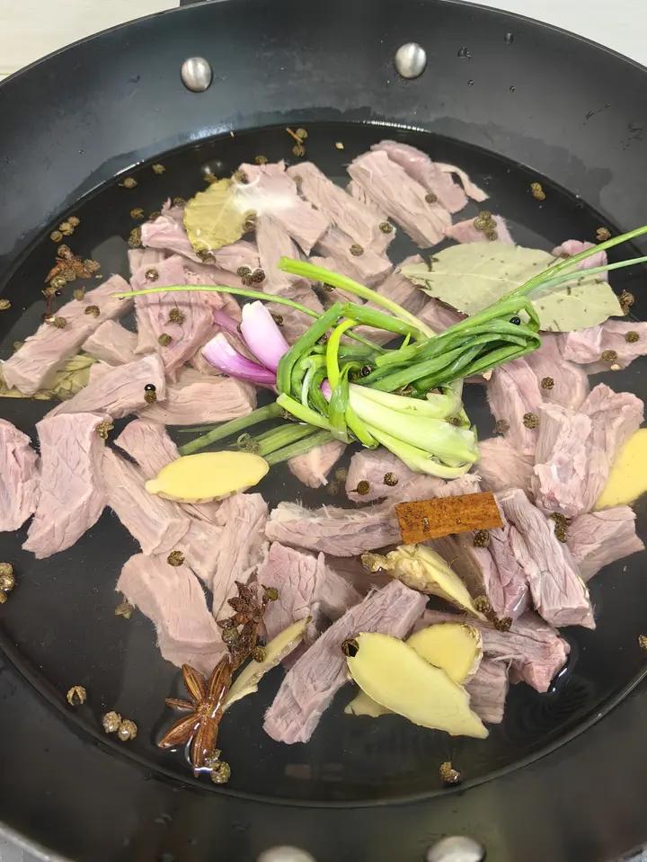 香辣手撕牛肉干
