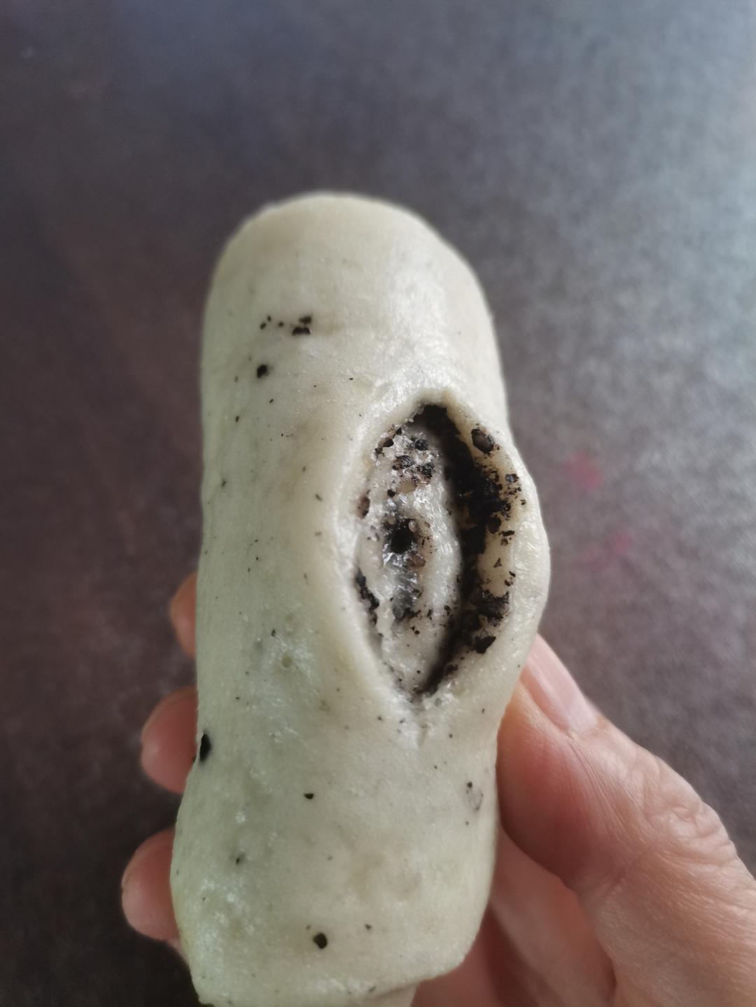 黑芝麻花生卷馒头