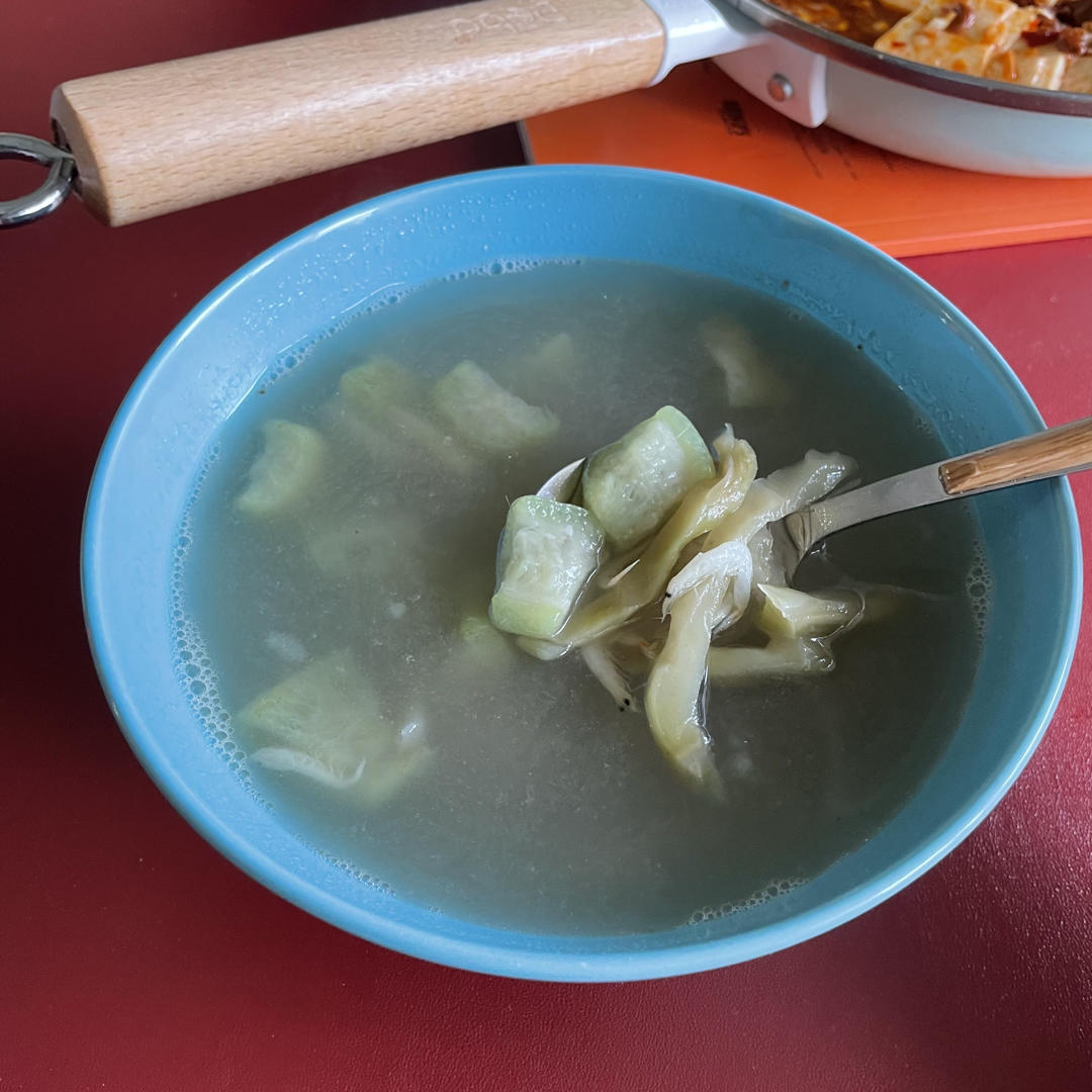 丝瓜虾皮榨菜汤