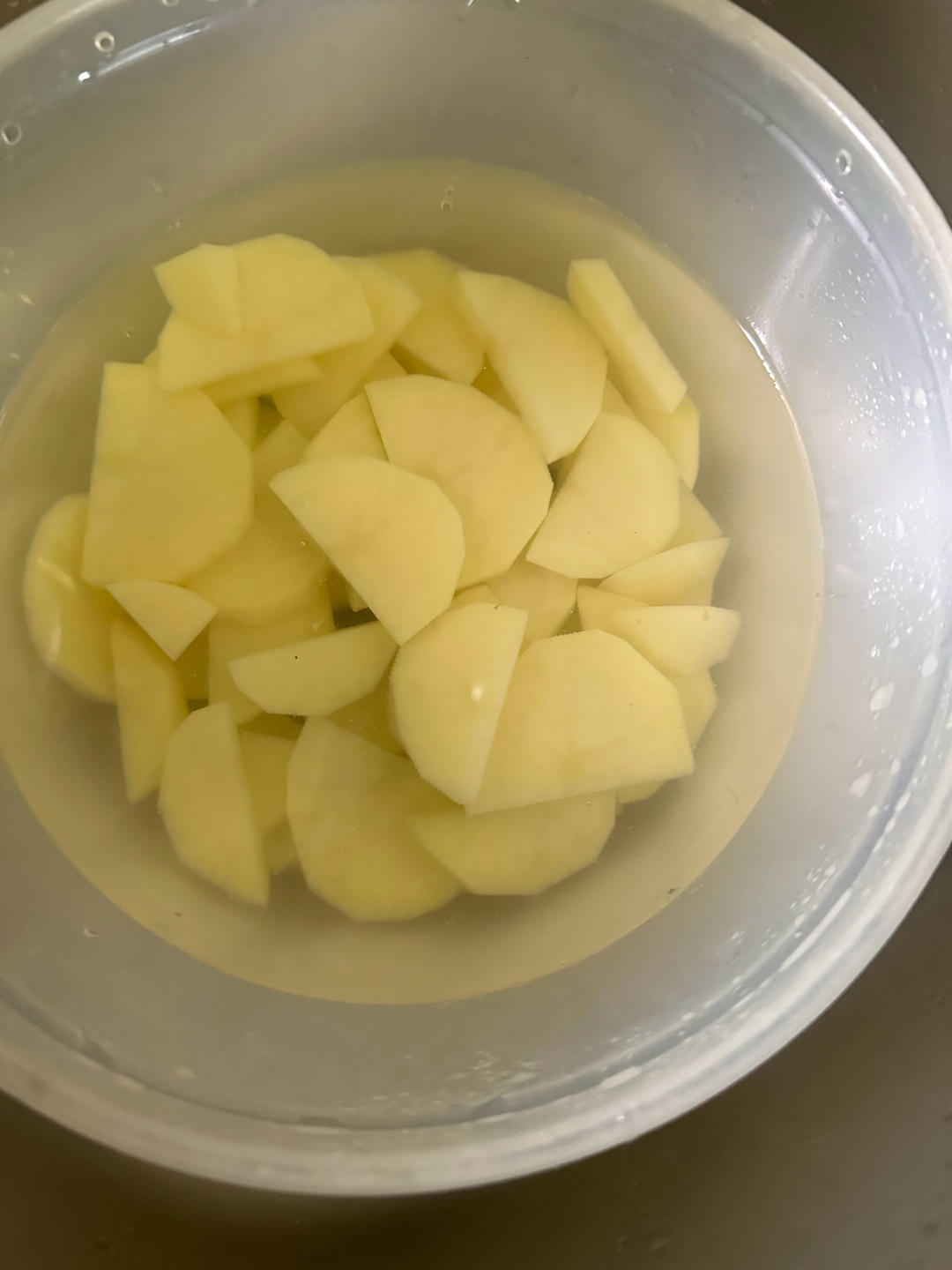 五花肉干煸土豆片